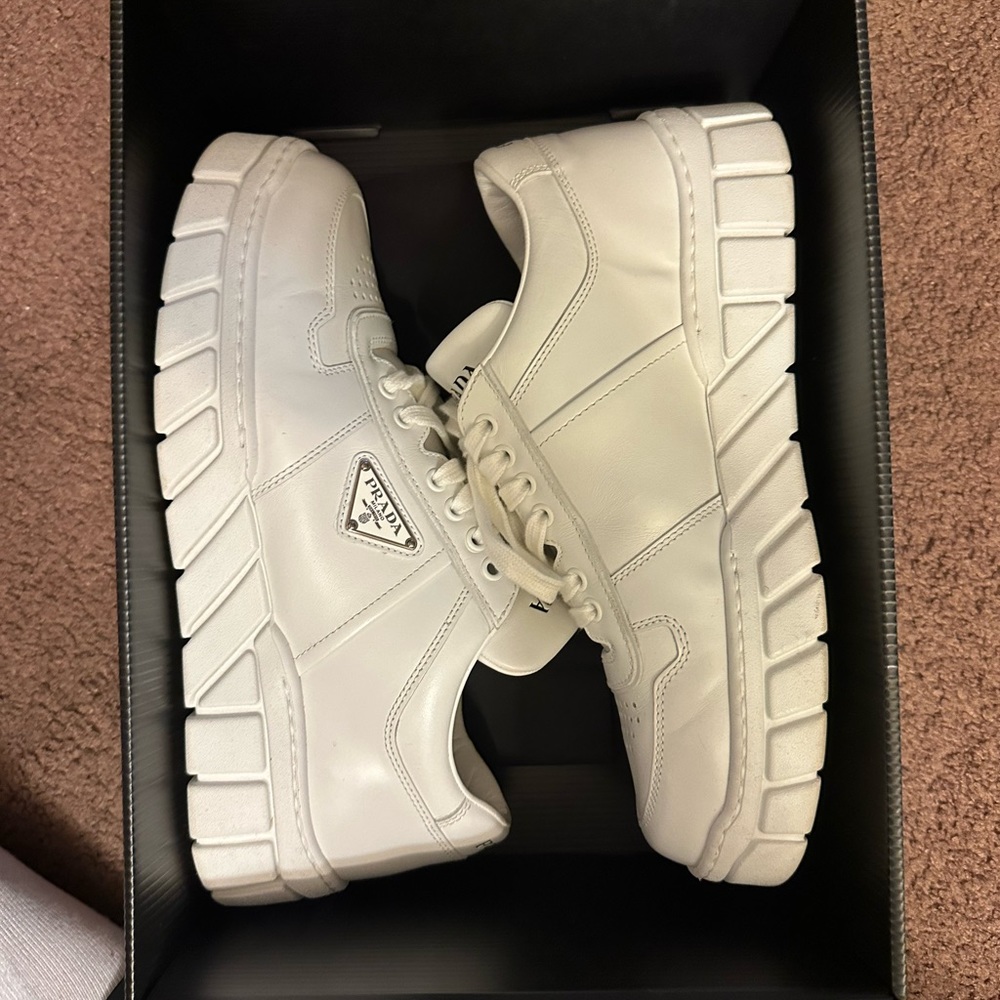 Men’s Prada sneakers white Italian size 9.5 US size 10.5